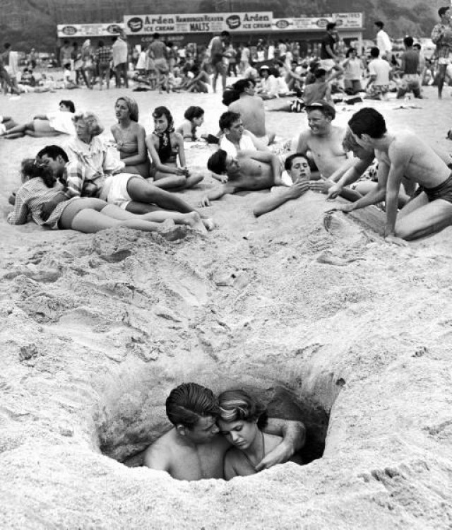 Happy Fourth of July. Enjoy your beaches and barbeques! Couple