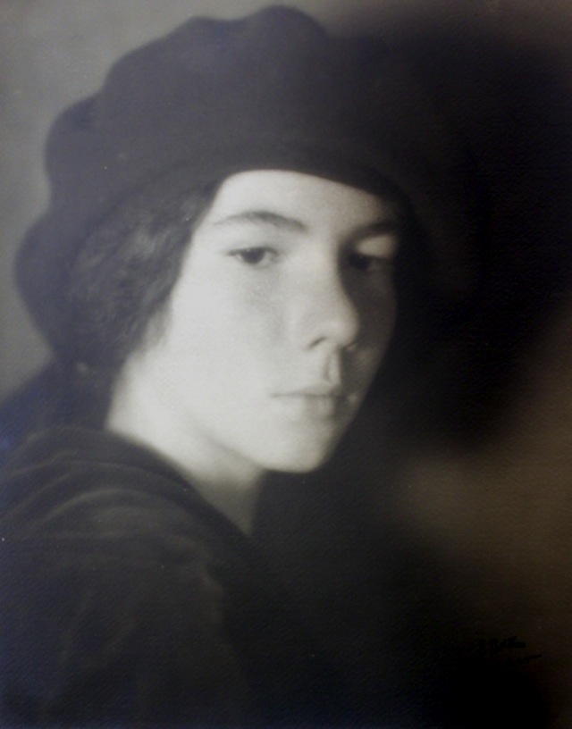 portrait-with-beret