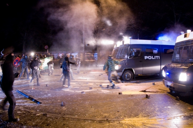 640_riots2